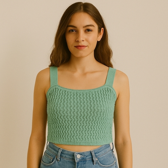 GUESS Yasmina Tie-Back Crop Top – Vital Green – NWT – Size XL - Picture 1 of 10